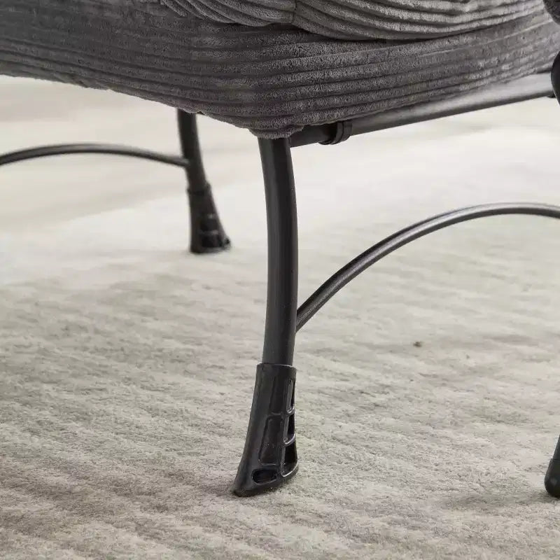 Fauteuil de salon moderne Zeus et Ruta rembourré avec accoudoirs, poche latérale et pouf assorti
