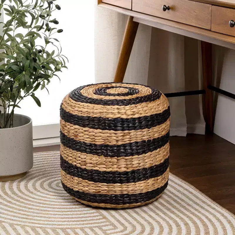 Tabouret JONATHAN Y Aimee en jacinthe tressée bicolore, style minimaliste moderne