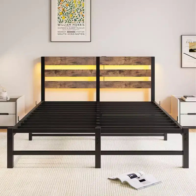 Cadre de lit queen avec tête de lit en bois et métal, étagère de chargement, silencieux, sans sommier tapissier, brun rustique