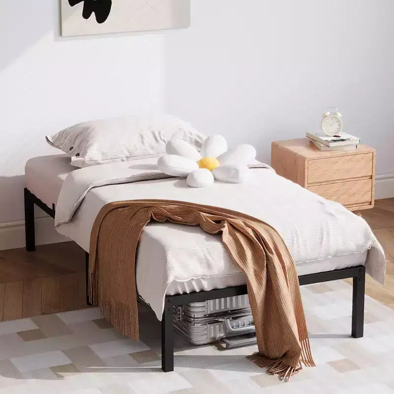 Cadre de lit sans tête de lit, cadre de lit plateforme en métal avec 32,5 cm d'espace de rangement sous le lit, support à lattes métalliques, aucun sommier tapissier requis