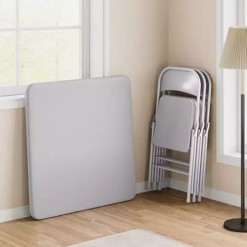 Table carrée pliante portable avec pieds pliables et rembourrage en vinyle, fabriquée en métal, convient comme bureau, table de jeu d'échecs ou table de jeux de société