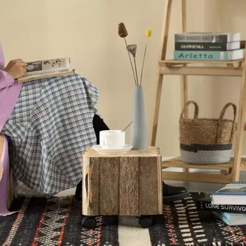 Tabouret carré décoratif Vintiquewise en bois naturel, avec roulettes pour intérieur et extérieur